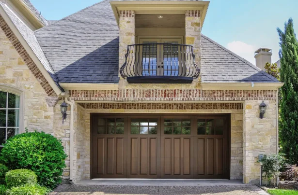 The Advantages Of Professional Garage Door Repair Over DIY Methods