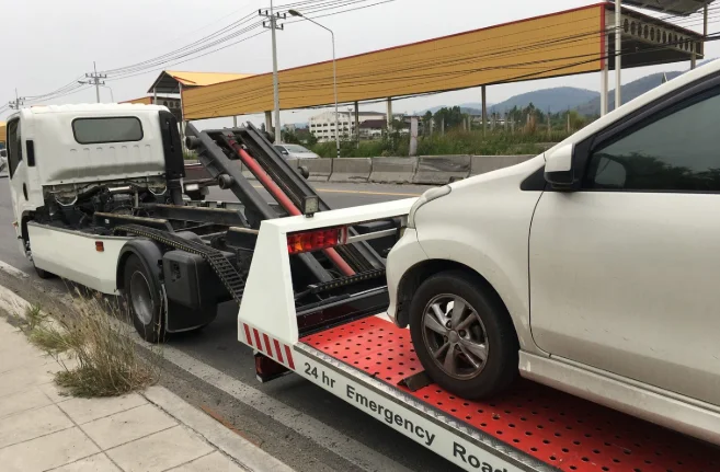 How Emergency Towing Service Companies Assist with Long-Distance Vehicle Transport