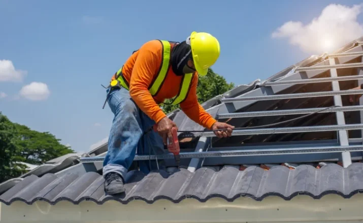 What to Expect During the Roof Replacement Process with Contractors