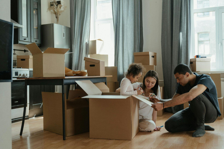 Navigating the World of Moving: Finding Affordable Solutions