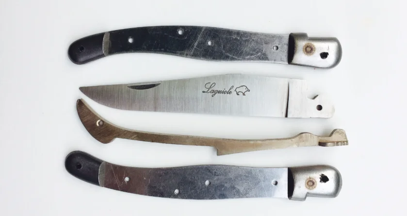 Handcrafted vs. Machine-Made Laguiole Knives